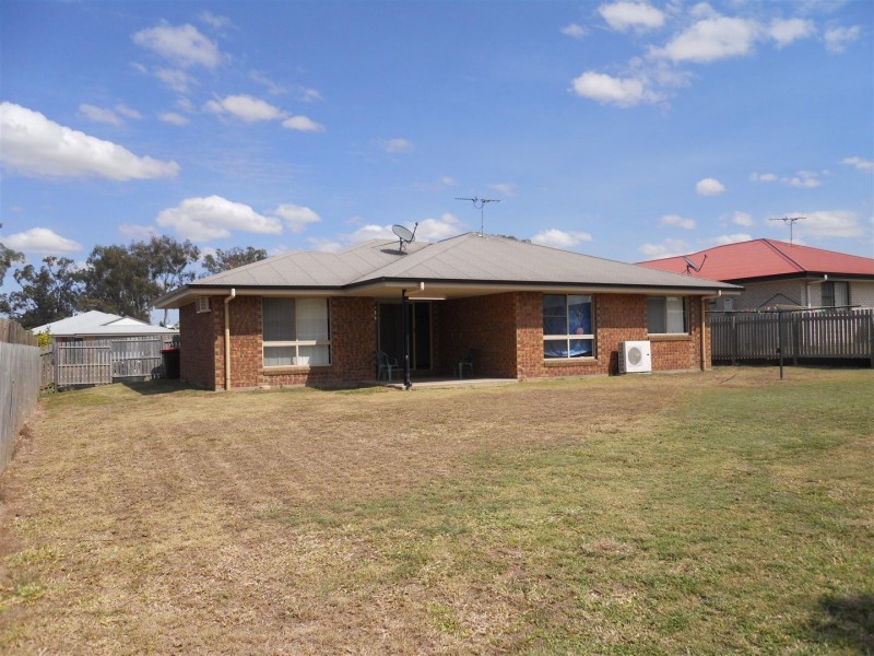 17 Riley Drive, Gracemere QLD 4702