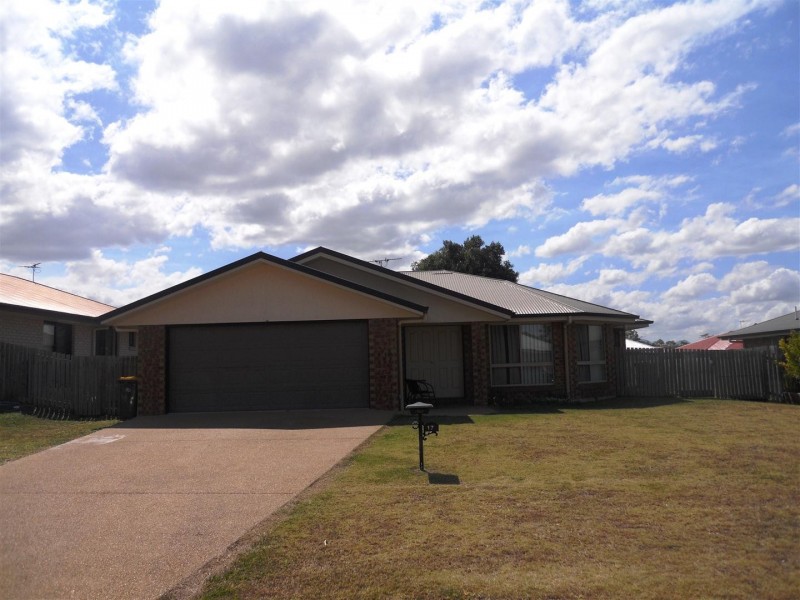 17 Riley Drive, Gracemere QLD 4702