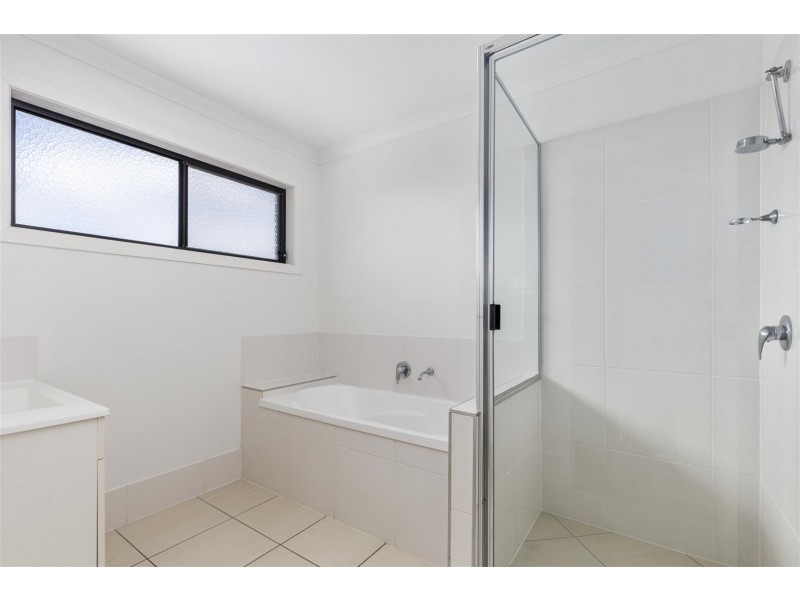 5 Chatterton  Boulevard, Gracemere QLD 4702