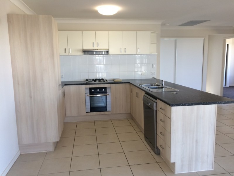 4 Press Court, Gracemere QLD 4702