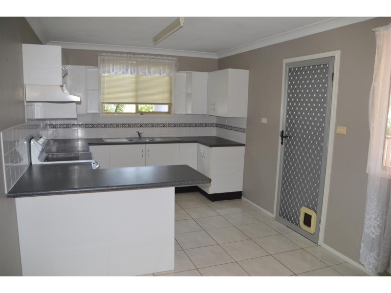 11 Schirmer Close, Gracemere QLD 4702