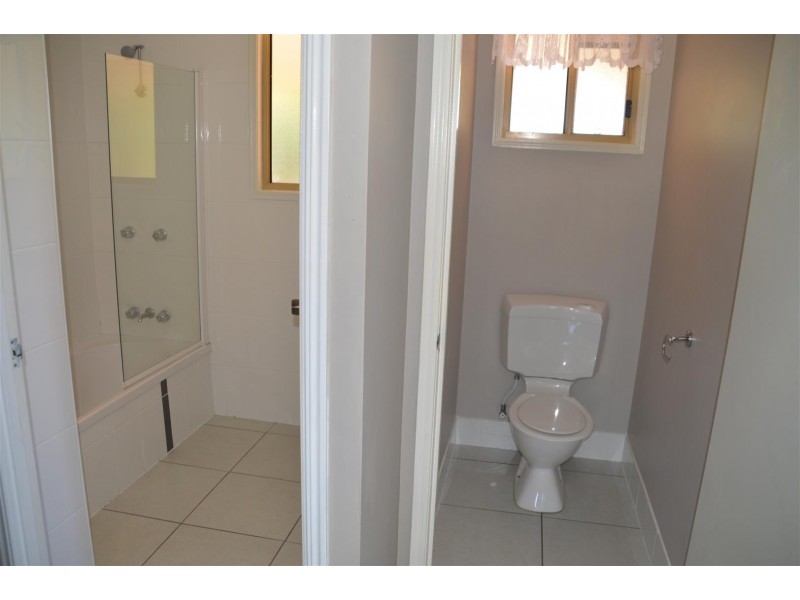 11 Schirmer Close, Gracemere QLD 4702