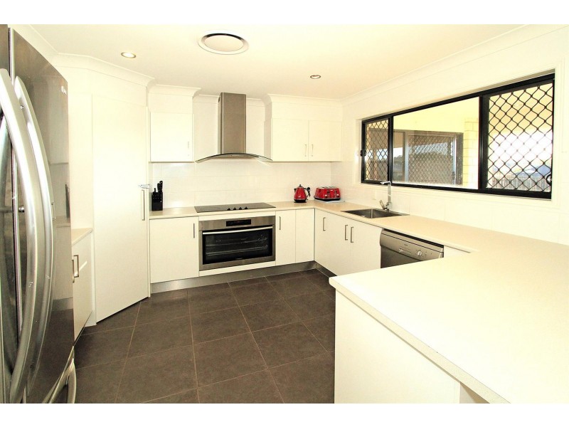 6 Hume Court, Gracemere QLD 4702