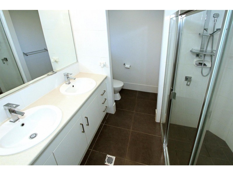 6 Hume Court, Gracemere QLD 4702