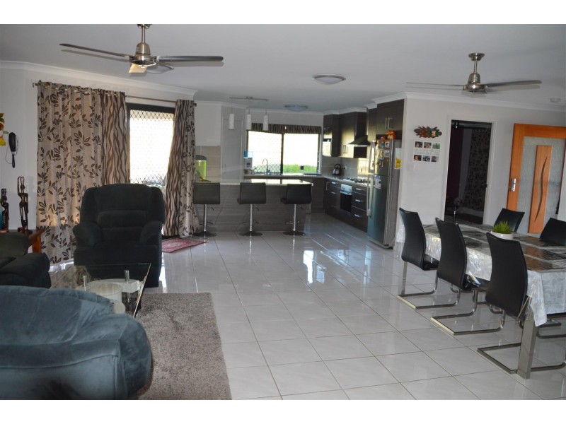 9 Sturt Court, Gracemere QLD 4702