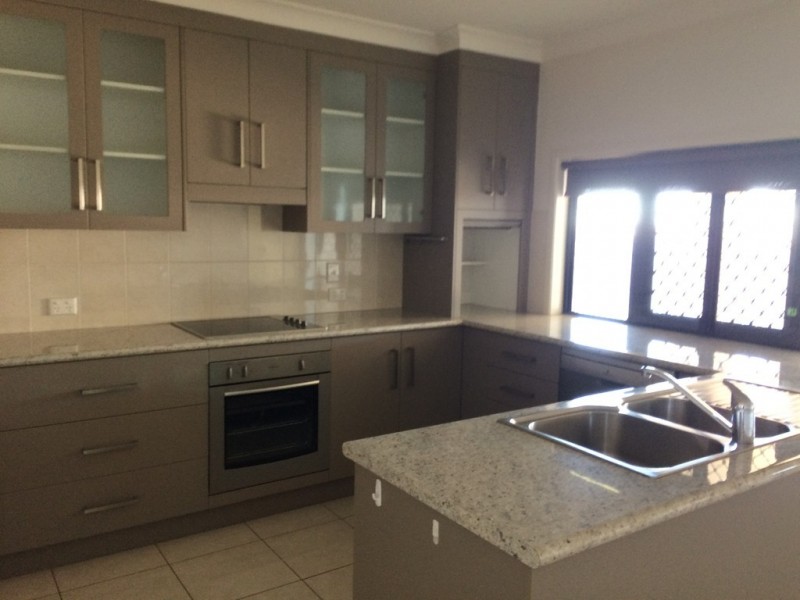 7 Lawson Court, Gracemere QLD 4702