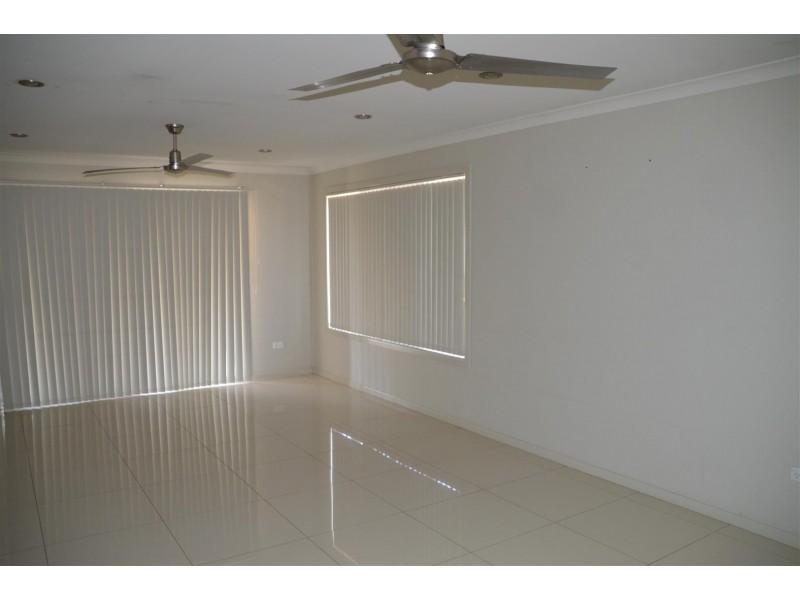 8 Owen Avenue, Gracemere QLD 4702