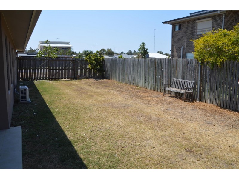8 Owen Avenue, Gracemere QLD 4702