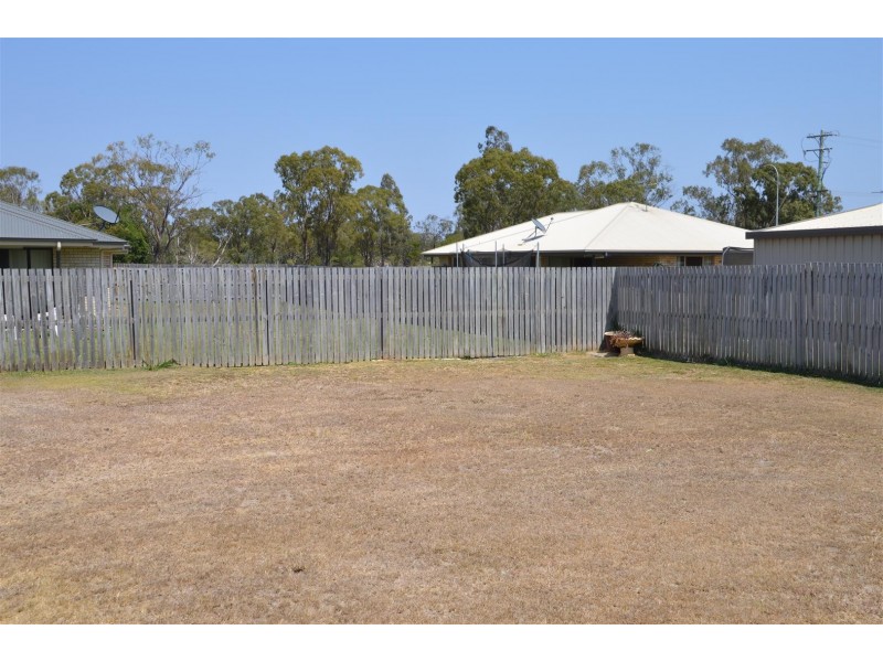 8 Owen Avenue, Gracemere QLD 4702