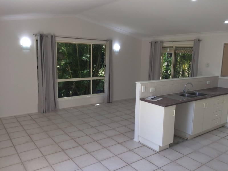 9 Deakin Close, Gracemere QLD 4702