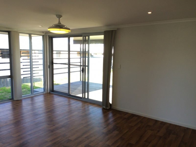 4 Tippett Crescent, Gracemere QLD 4702