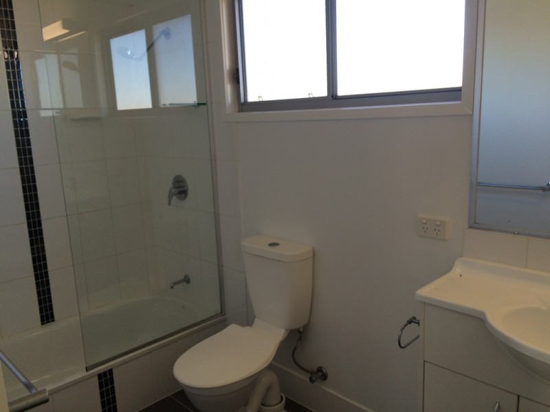 4 Tippett Crescent, Gracemere QLD 4702