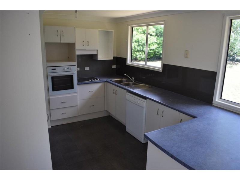 3 Peters Street, Gracemere QLD 4702