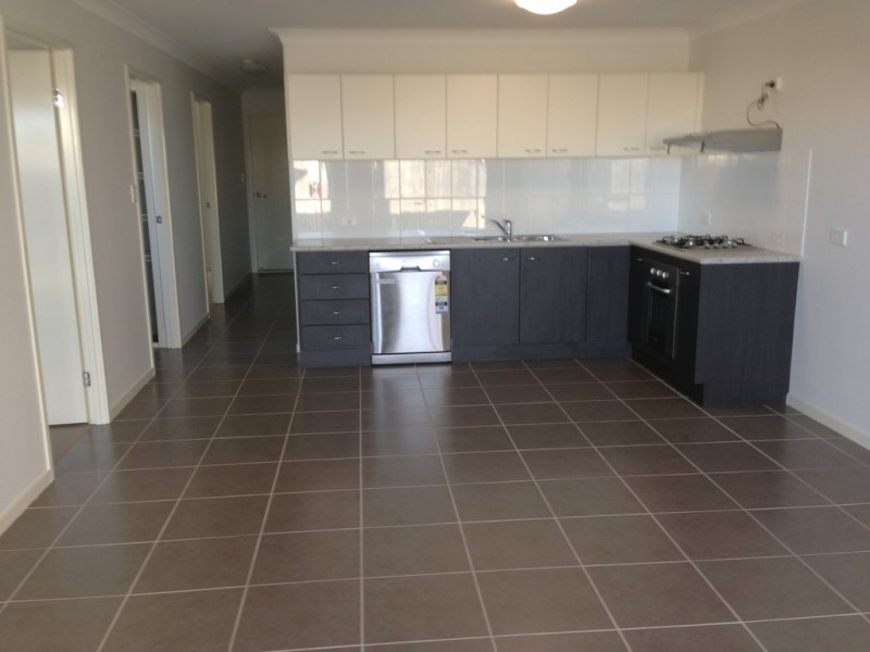 2 Tippett Crescent, Gracemere QLD 4702