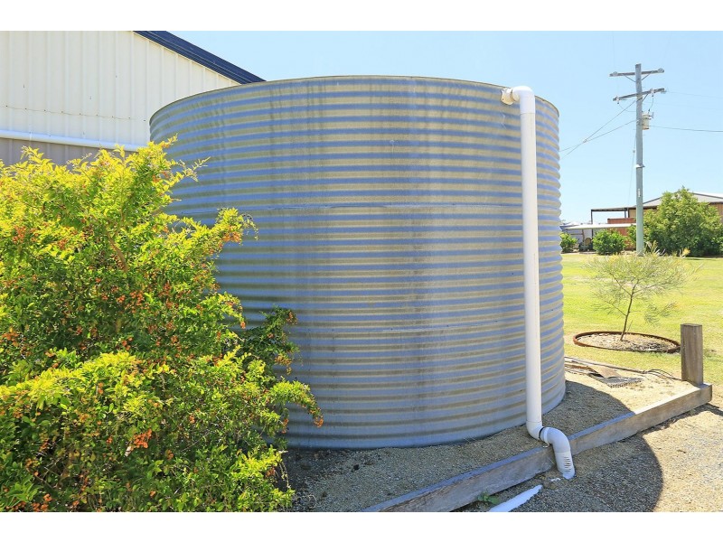 19 Janay Road, Kabra QLD 4702
