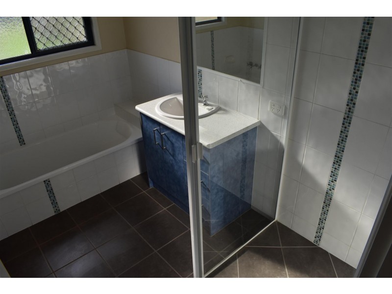 299 Davis Road, East End QLD 4695