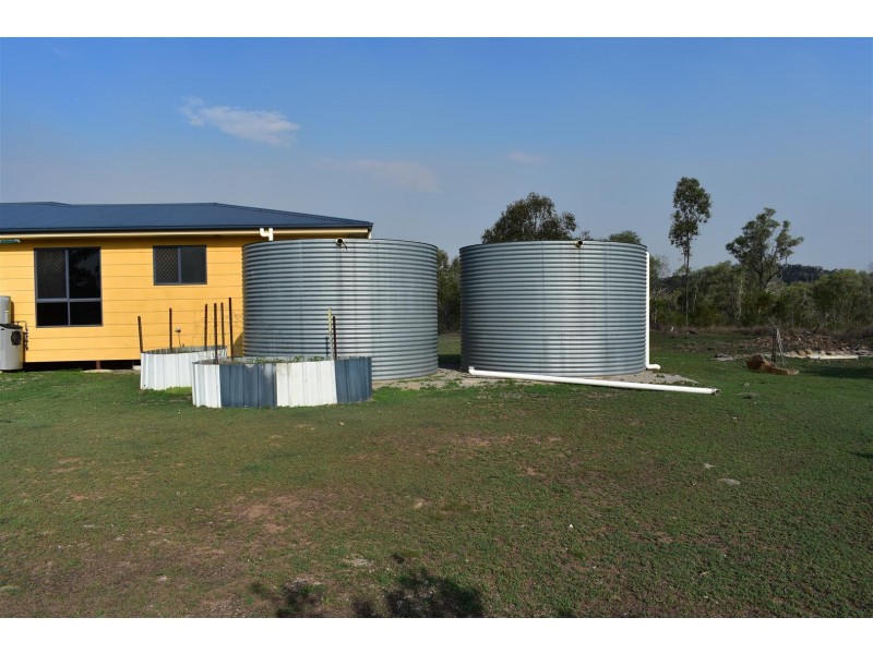 299 Davis Road, East End QLD 4695