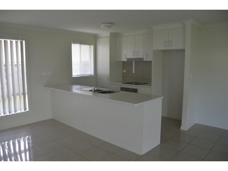 7 Taramoore Road, Gracemere QLD 4702