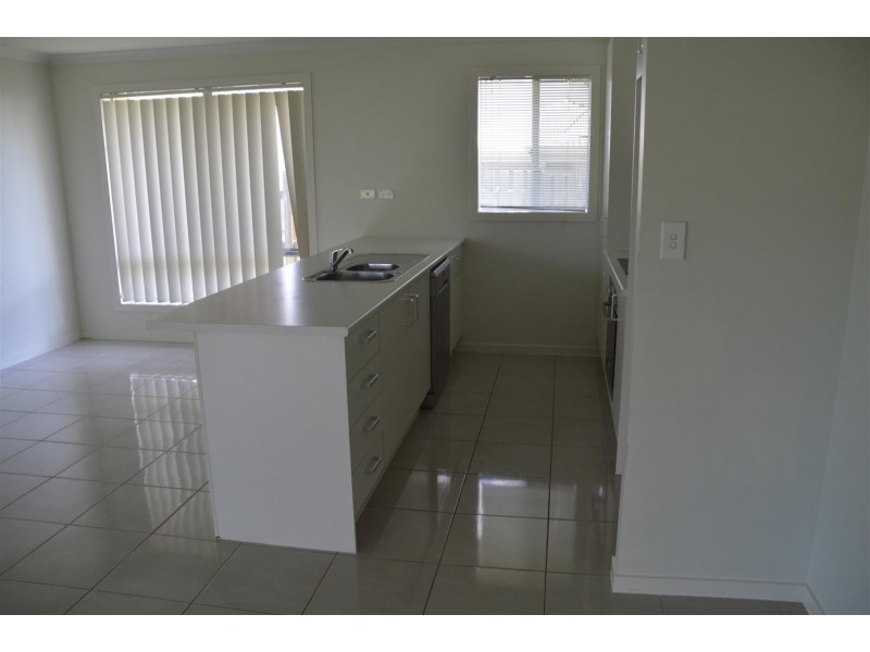 7 Taramoore Road, Gracemere QLD 4702