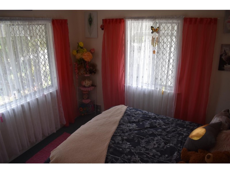 28 West Street, Mount Morgan QLD 4714