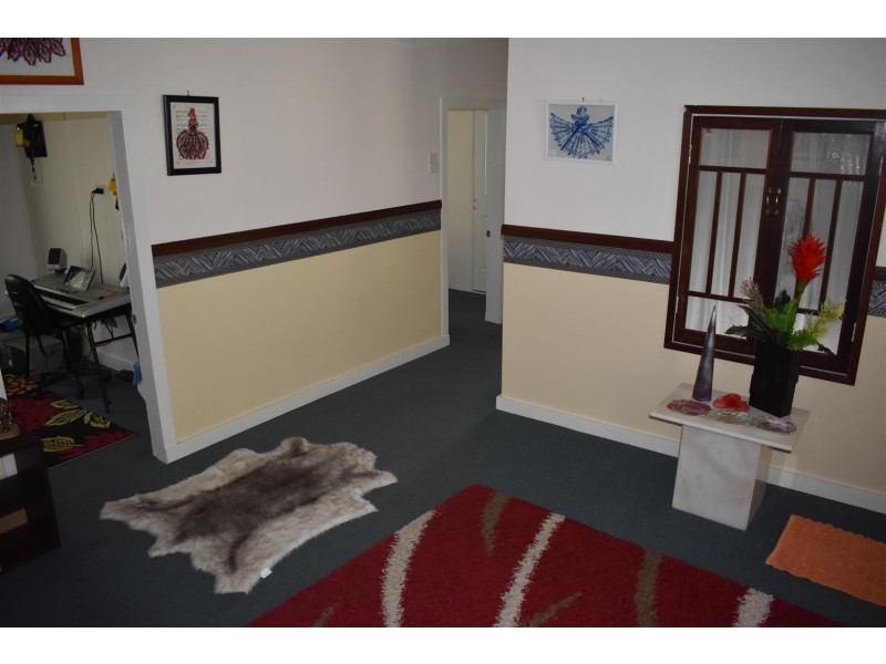 28 West Street, Mount Morgan QLD 4714