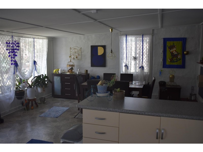 28 West Street, Mount Morgan QLD 4714