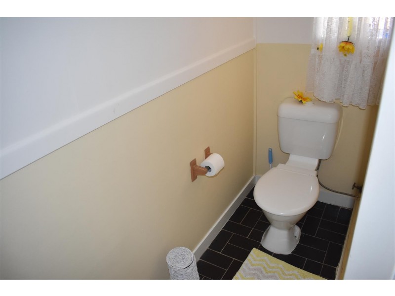 28 West Street, Mount Morgan QLD 4714