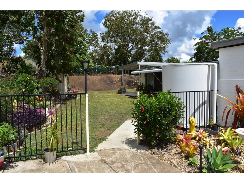 28 West Street, Mount Morgan QLD 4714