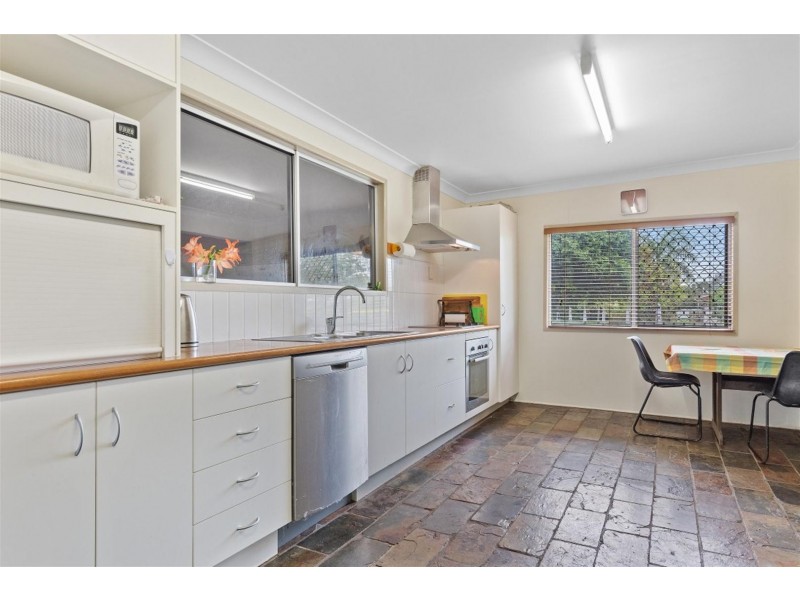 69 Somerset Road, Gracemere QLD 4702
