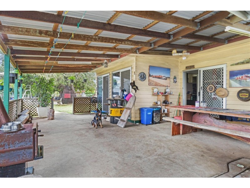 69 Somerset Road, Gracemere QLD 4702