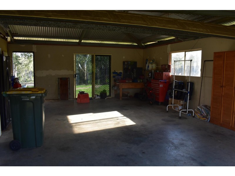 13 Smalls Road, Mount Morgan QLD 4714