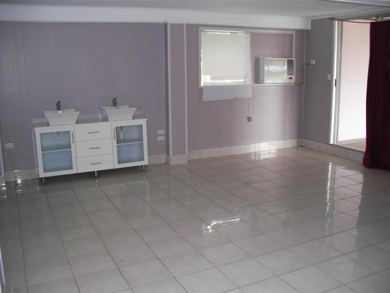 15 Reservoir Street, Gracemere QLD 4702