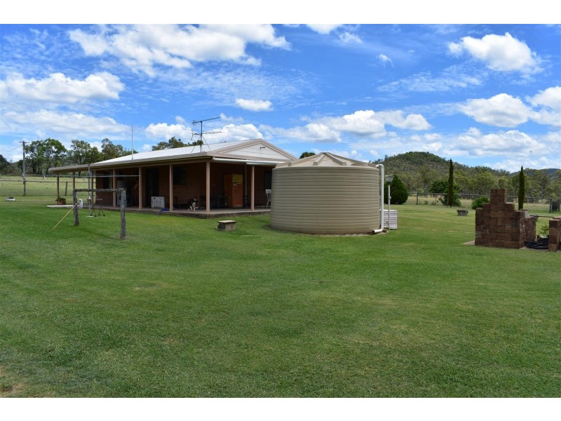49582 Burnett Highway, Oakey Creek QLD 4714