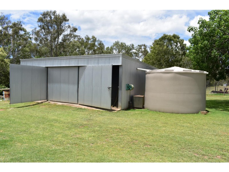 49582 Burnett Highway, Oakey Creek QLD 4714