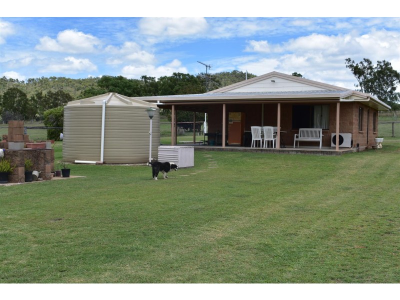 49582 Burnett Highway, Oakey Creek QLD 4714