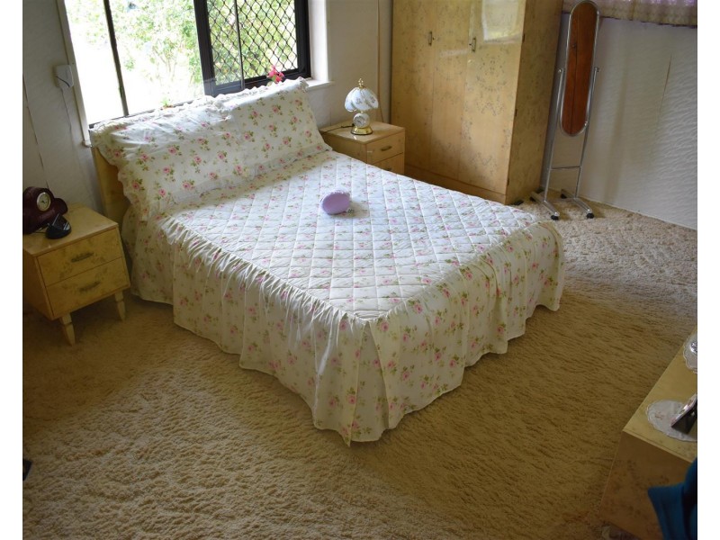 12 Balfour Street, Mount Larcom QLD 4695