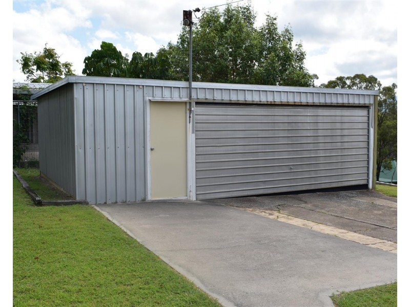 12 Balfour Street, Mount Larcom QLD 4695