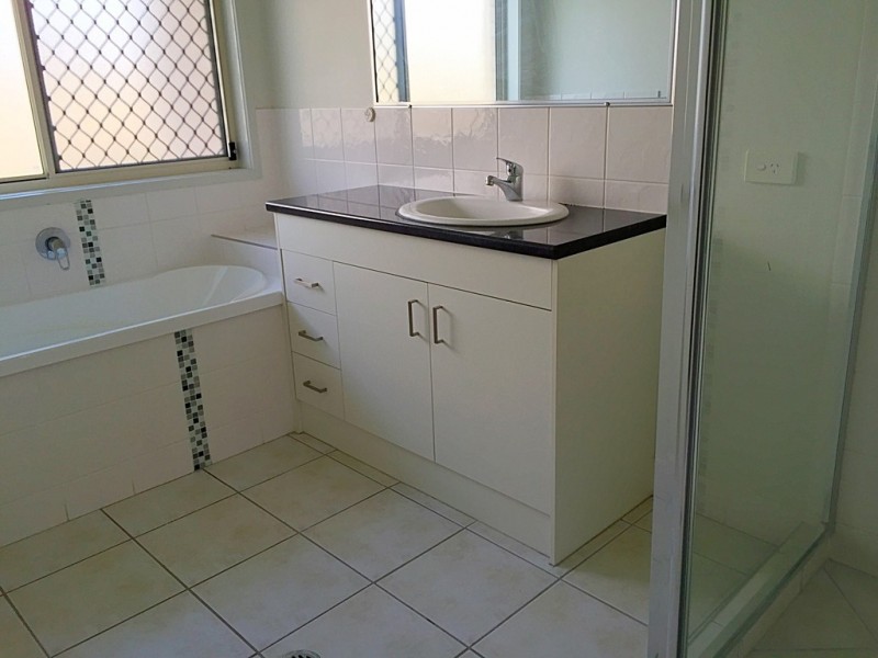 54 Govind Court, Gracemere QLD 4702