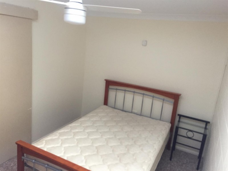 2/392 Perrier Avenue, Frenchville QLD 4701