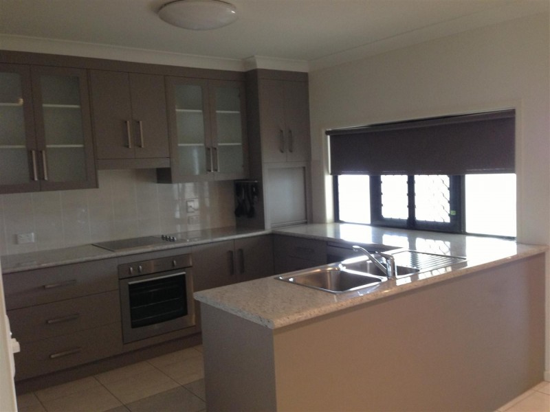 7 Lawson Court, Gracemere QLD 4702