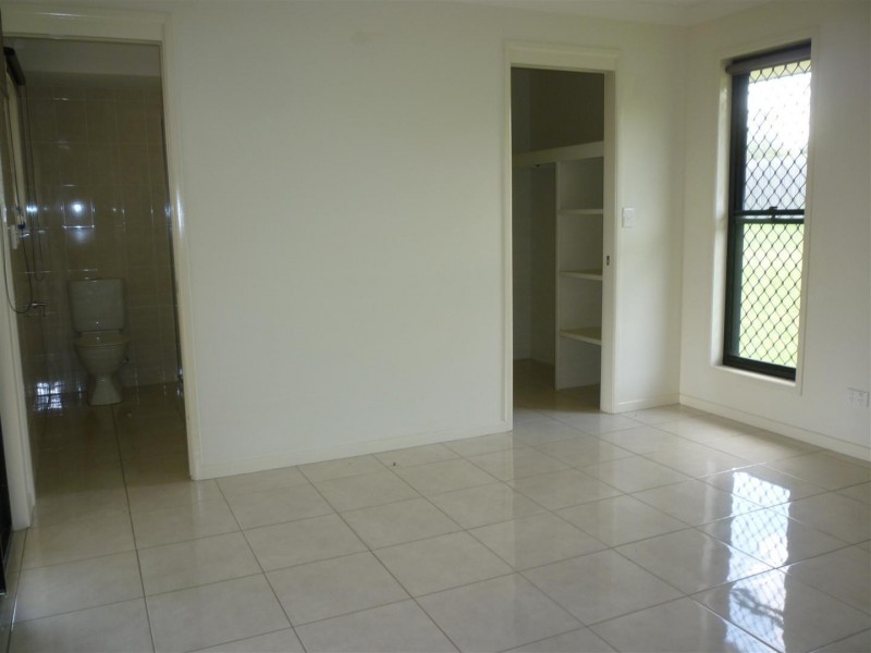 7 Lawson Court, Gracemere QLD 4702
