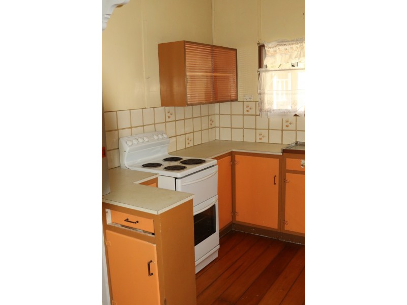 249 Moore Street, Berserker QLD 4701