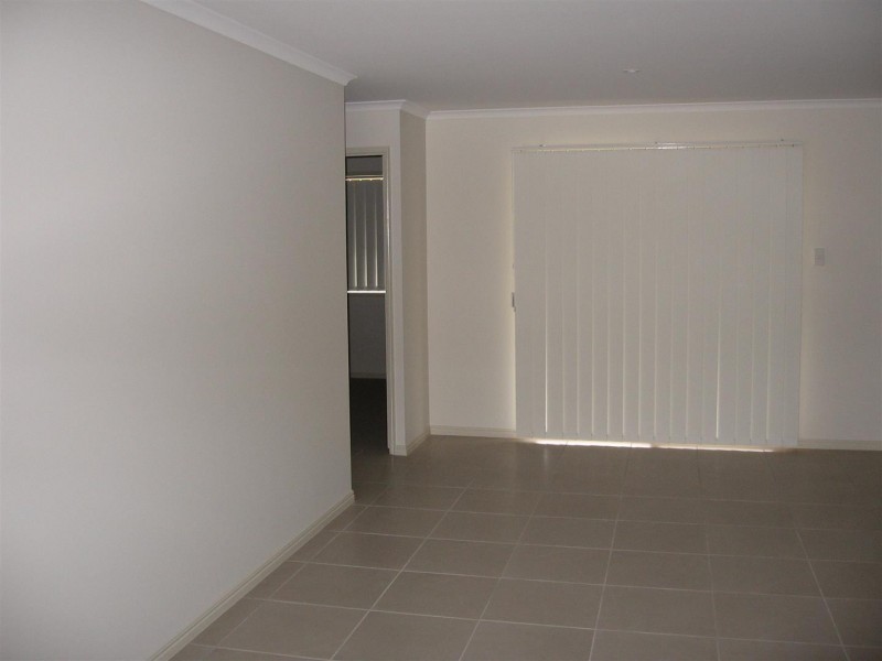 24 Jamie Crescent, Gracemere QLD 4702