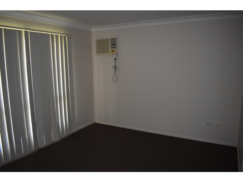 17 Riley Drive, Gracemere QLD 4702