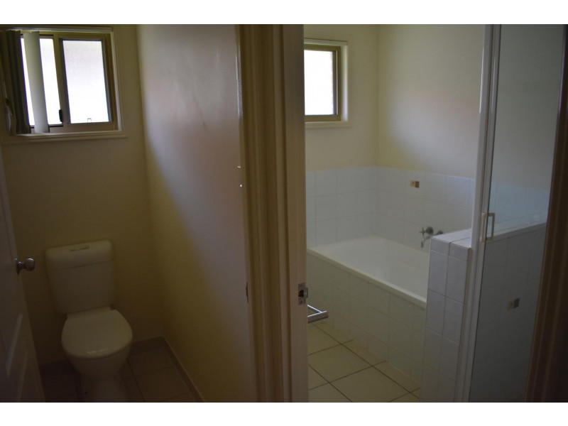 17 Riley Drive, Gracemere QLD 4702