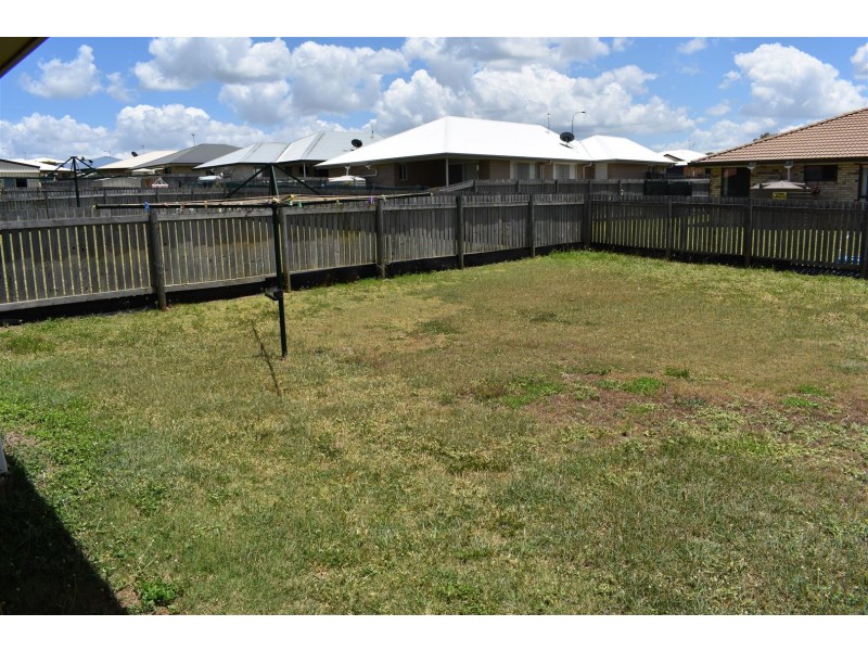 17 Riley Drive, Gracemere QLD 4702