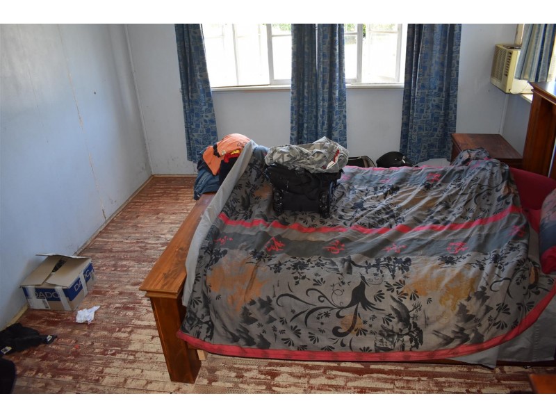 23 East Street, Mount Morgan QLD 4714