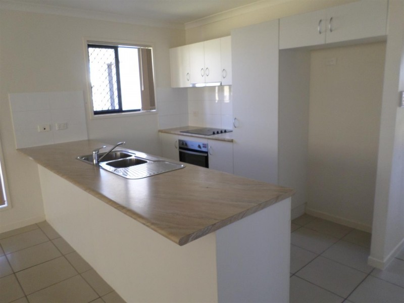 27 Viney Street, Gracemere QLD 4702