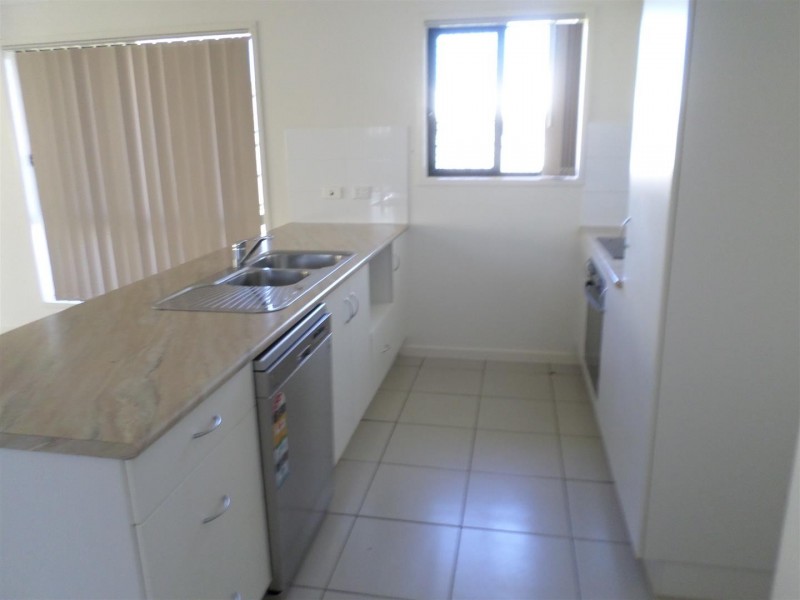 27 Viney Street, Gracemere QLD 4702