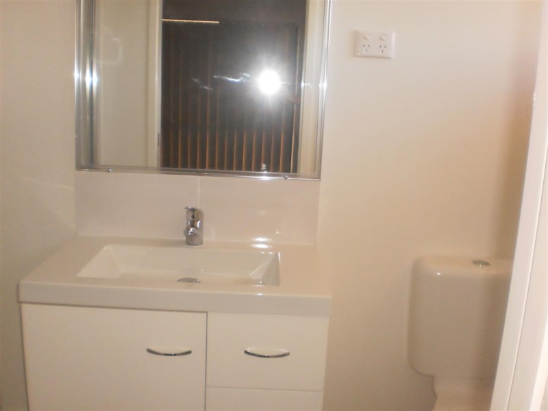 27 Viney Street, Gracemere QLD 4702